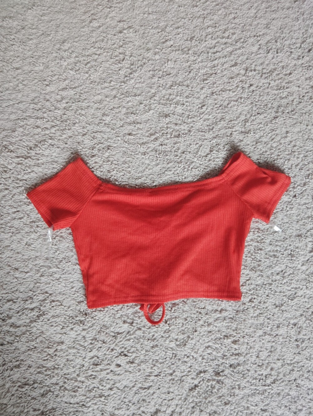 Amable Red Crop Top - Picture 3 of 4